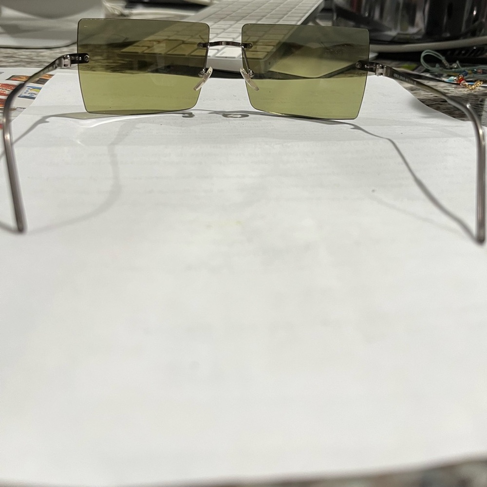 Authentic Giorgio Armani sunglasses. - Picture 2 of 8